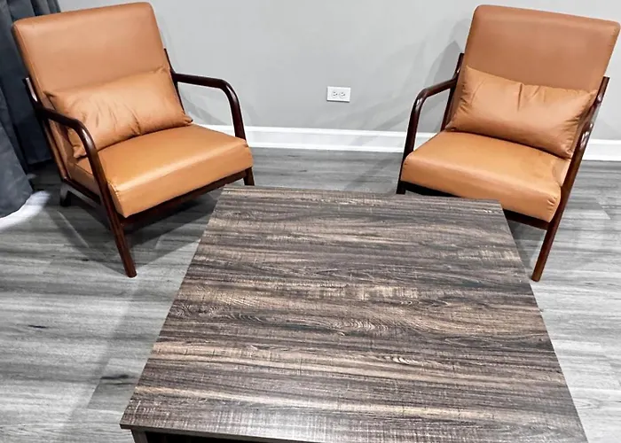 Sleeps 24+ Luxury House Near Chicago 12 King Beds * Des Plaines